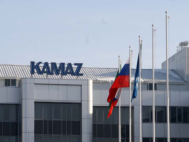Новый грузовик на новой площадке: на «КАМАЗе» по новой схеме собрали кабину для «Компаса»