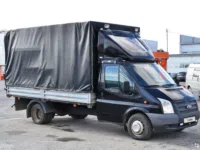Тентованный автомобиль Ford Transit