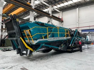 Грохот Powerscreen Chieftain 2100X Track (3 Deck)
