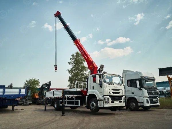 Бортовой грузовик ISUZU 4x2 дв 151kw гп 10 тонн c кму VIGRUS SHS2006 гп 8 тонн 6 секций 20м кузов 6500*2470*550