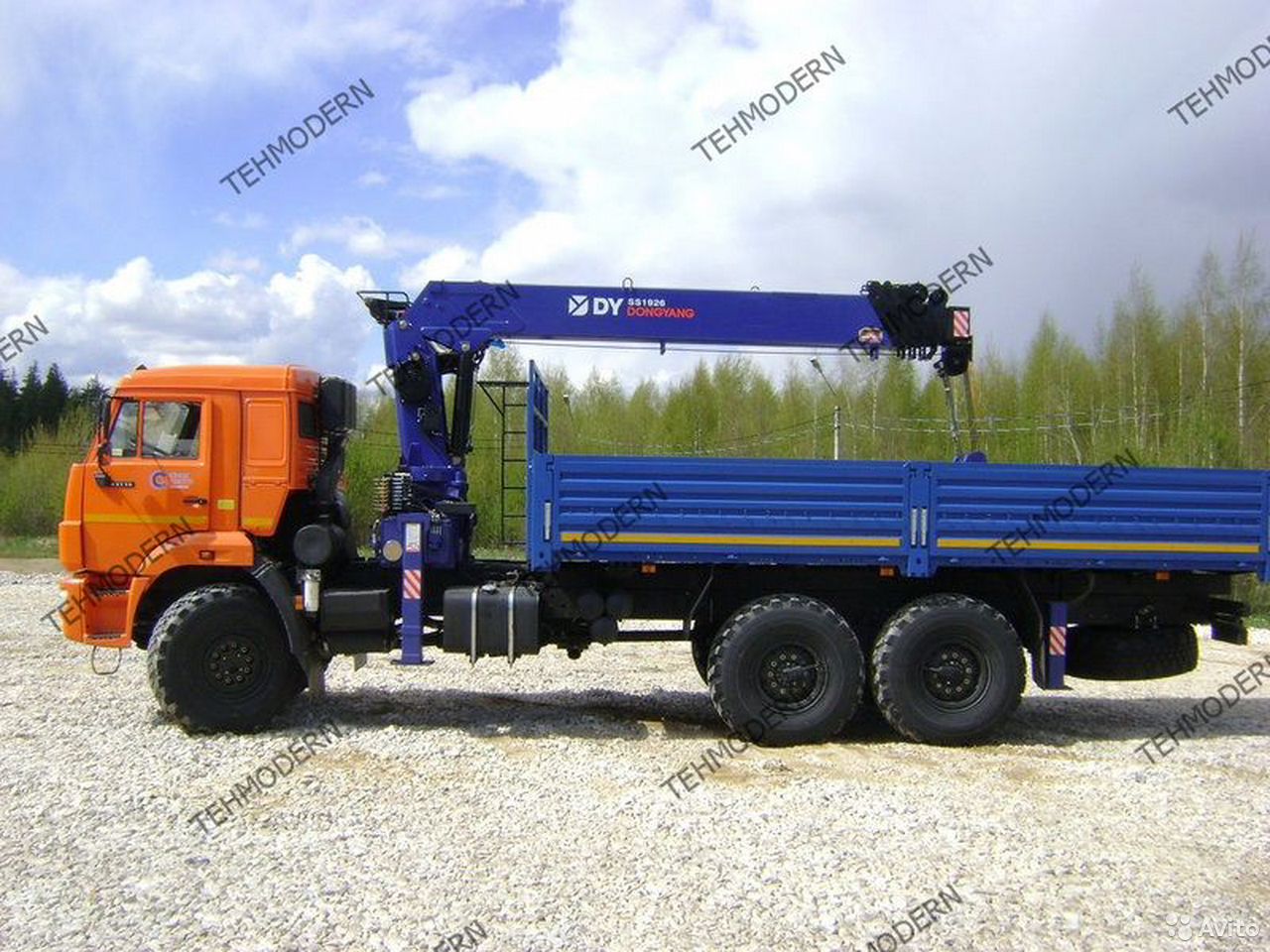 Бортовой грузовик с КМУ КамАЗ 43118 с КМУ Dong Yang1926
